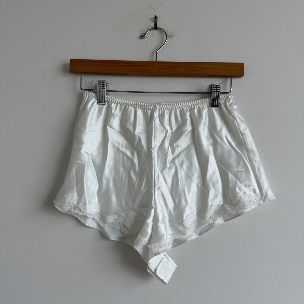 Vintage Victoria's Secret White Satin Lace Shorts Size Small